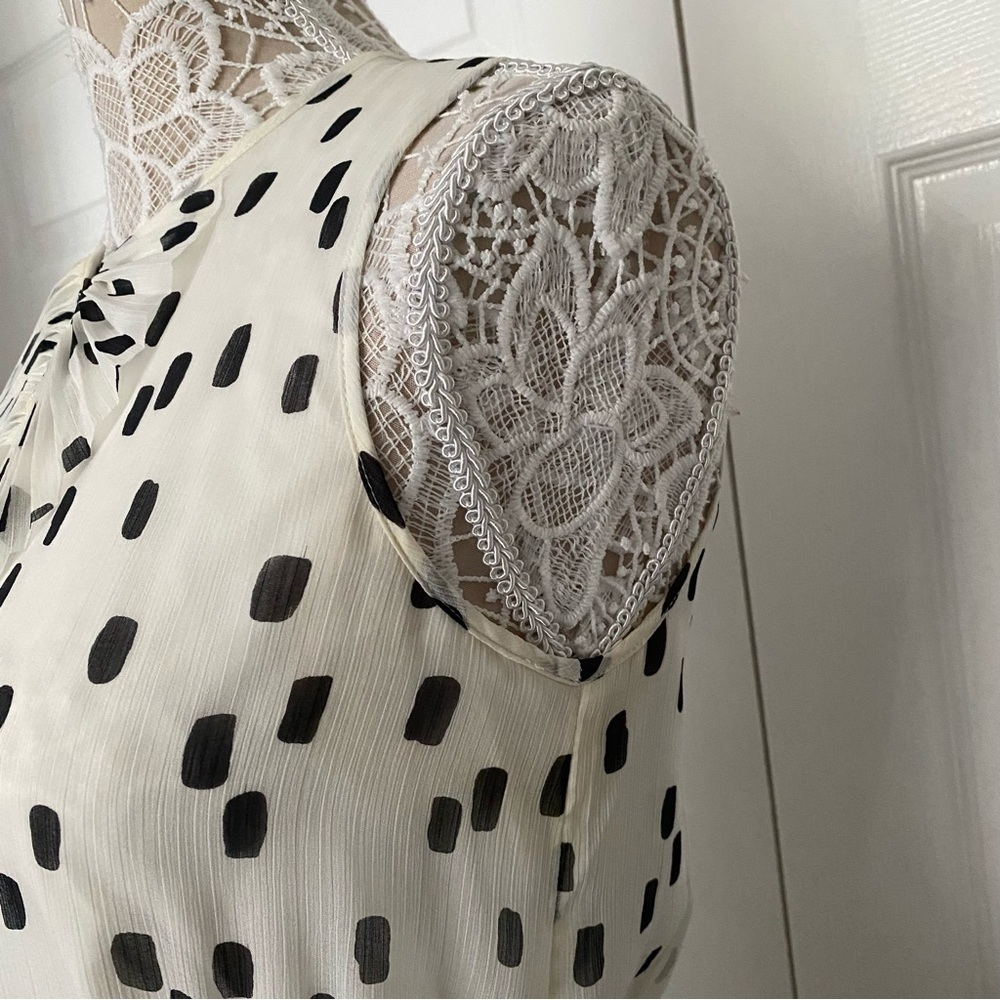 Banana Republic Polka Dot Pleated Dress 6 - Picture 9 of 16